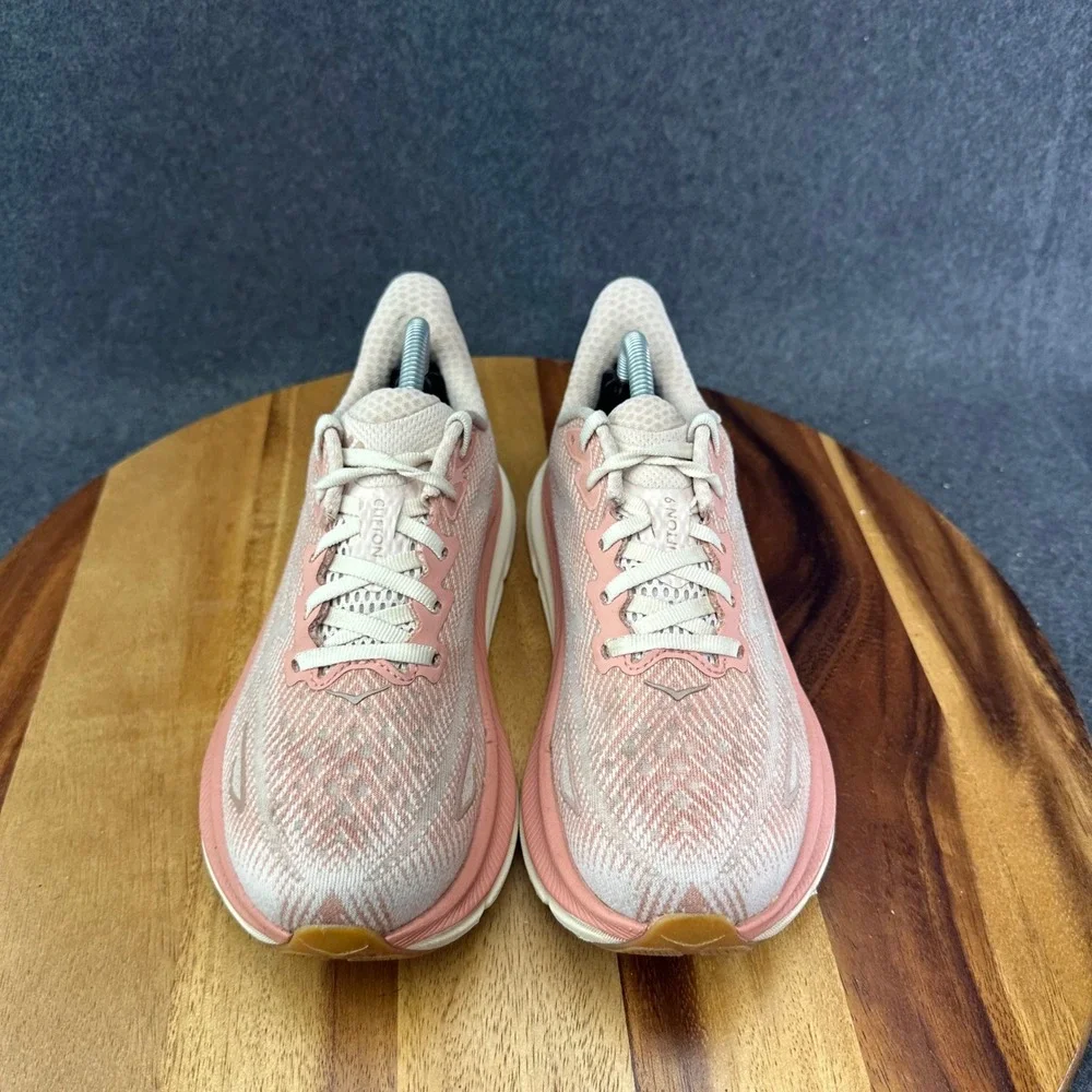 Hoka One One hoka one